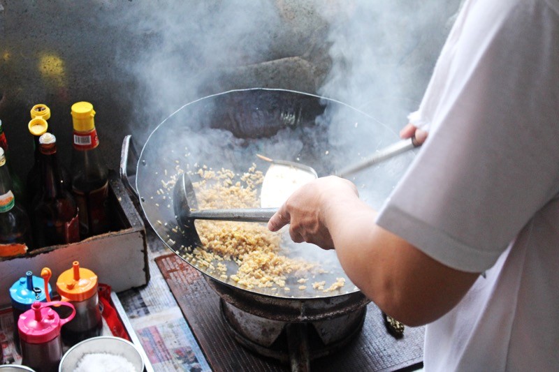 Nasi goreng cooking